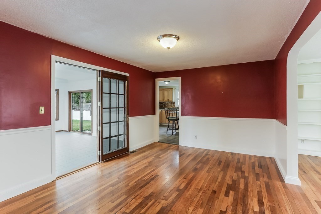132 Laurel Road West Springfield, MA 01089 - Photo 4 of 38 Gallery Image 4