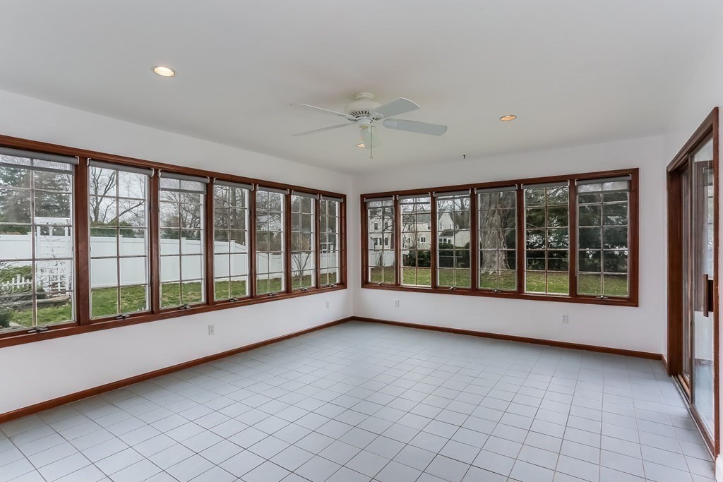 132 Laurel Road West Springfield, MA 01089 - Photo 7 of 38 Gallery Image 7