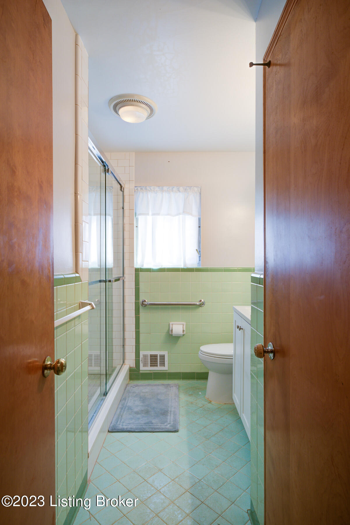 8909 Waltlee Road Louisville, KY 40291 - Photo 20 of 37 GSP-8909_Waltlee_Rd-18