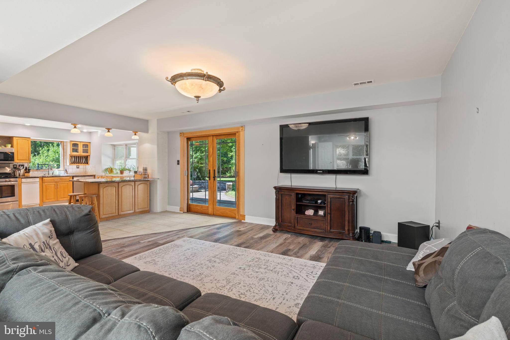 3 Spring Lake Court Sewell, NJ 08080 - Photo 13 of 36 Spacious living area with natural light.