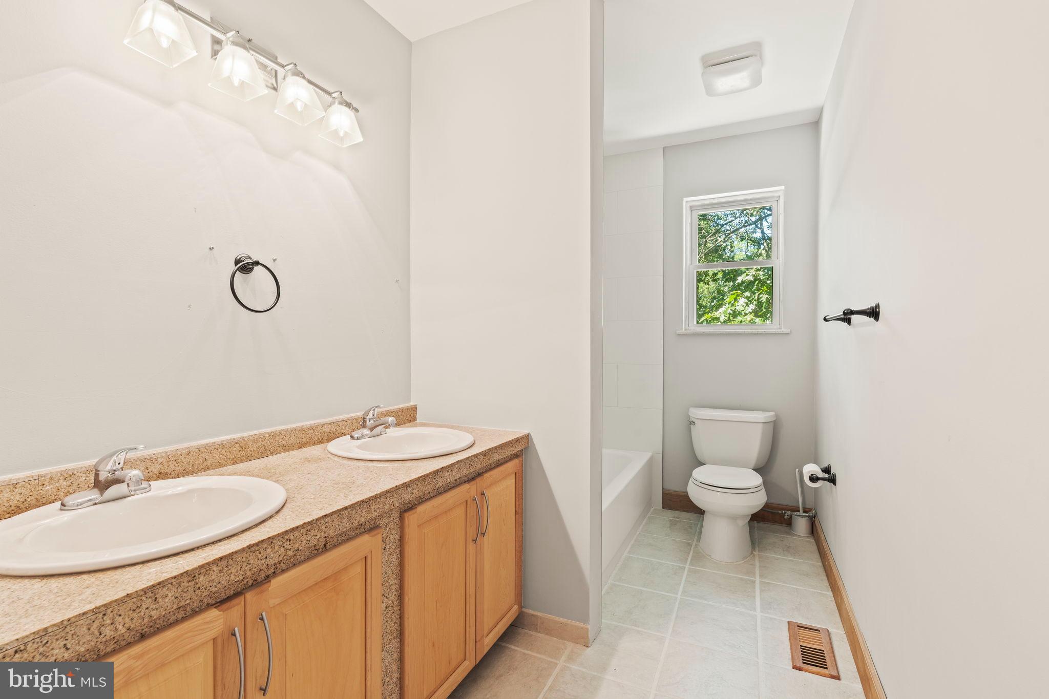 3 Spring Lake Court Sewell, NJ 08080 - Photo 20 of 36 Gallery Image 20