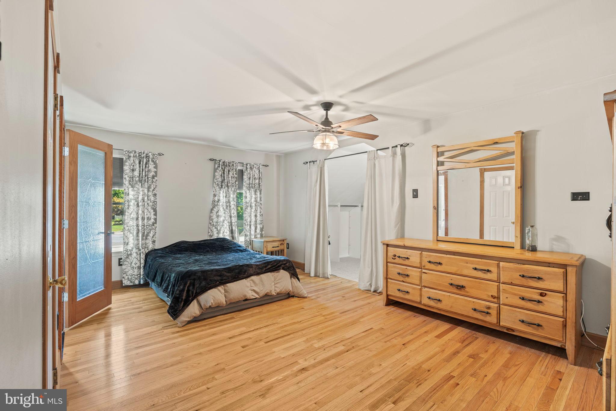 3 Spring Lake Court Sewell, NJ 08080 - Photo 24 of 36 Spacious bedroom with natural light.
