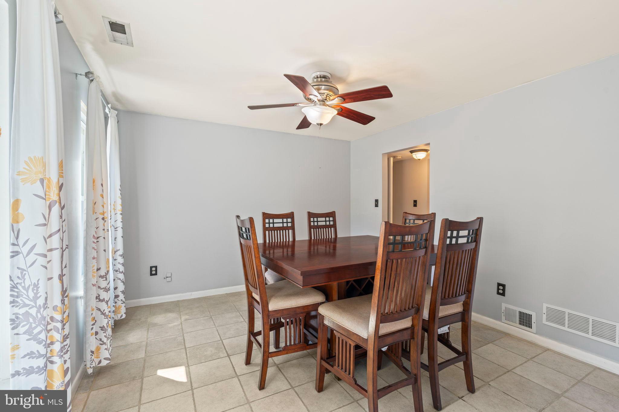 3 Spring Lake Court Sewell, NJ 08080 - Photo 4 of 36 Bright dining space with modern charm.
