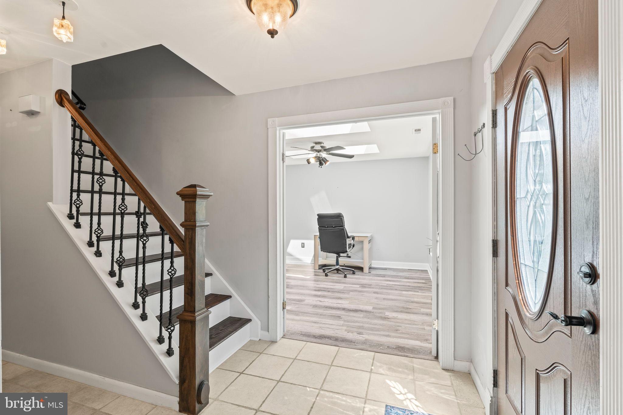3 Spring Lake Court Sewell, NJ 08080 - Photo 6 of 36 Inviting entryway with elegant staircase.
