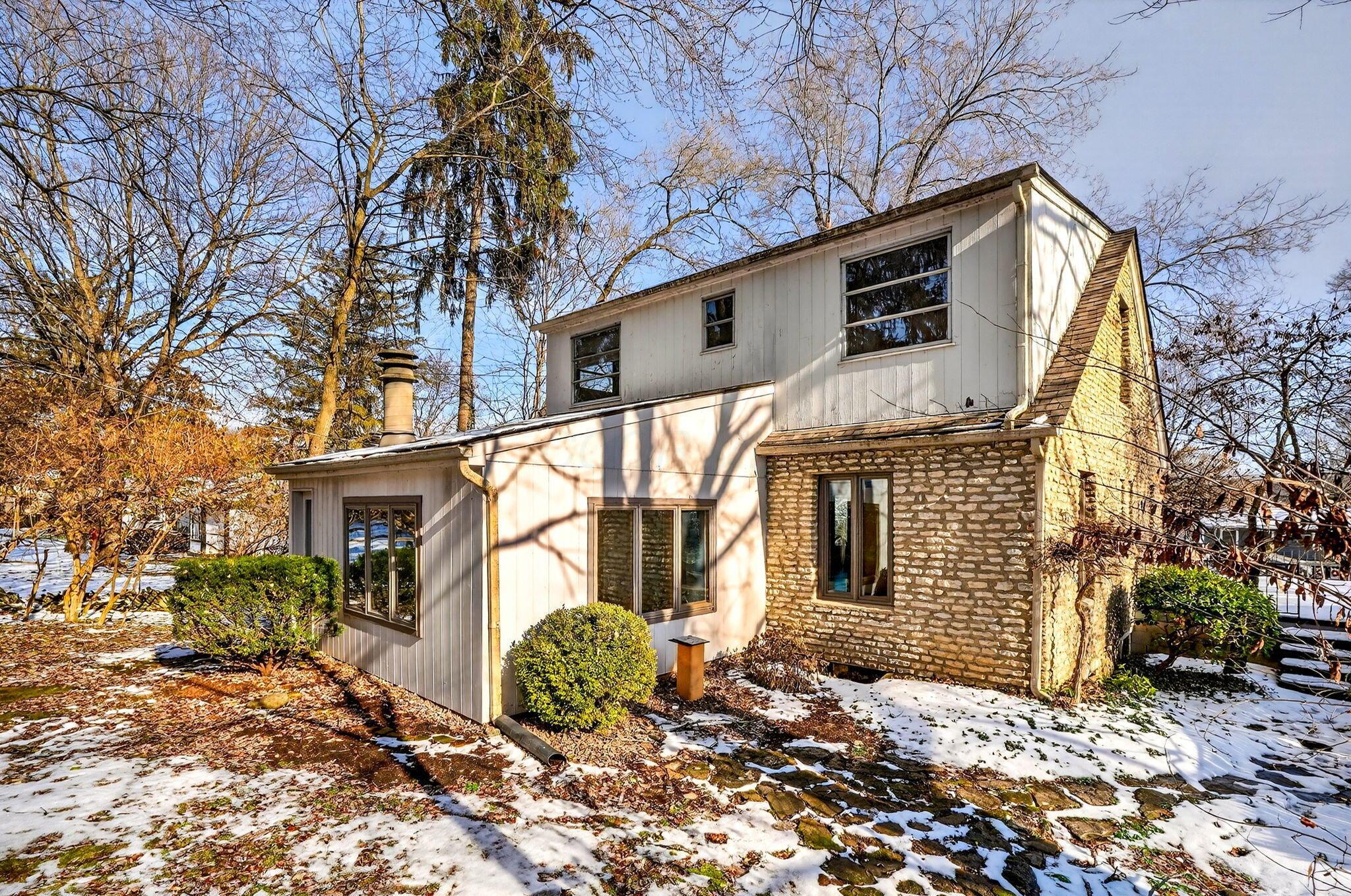 4827 Bellann Road Columbus, OH 43221 - Photo 72 of 85 REAR