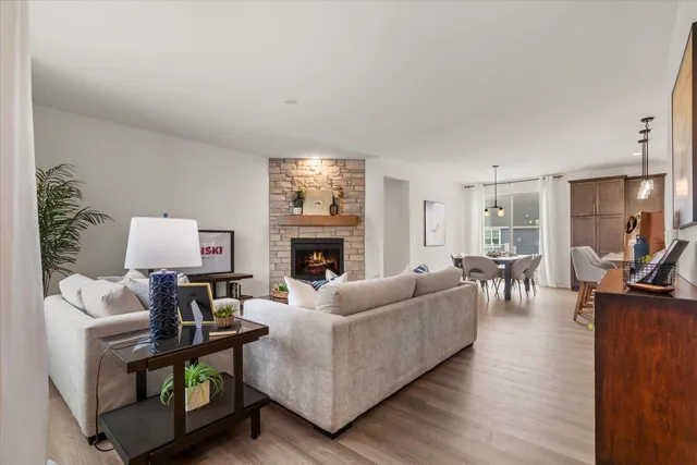 $531,900 | 2707 Mapleton Avenue, East Troy, WI 53120