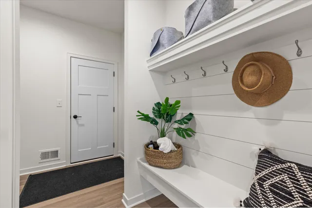 $531,900 | 2707 Mapleton Avenue, East Troy, WI 53120