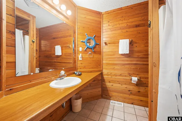 $1,490,000 | 152 Whistling Swan Drive, Duck, NC 27949