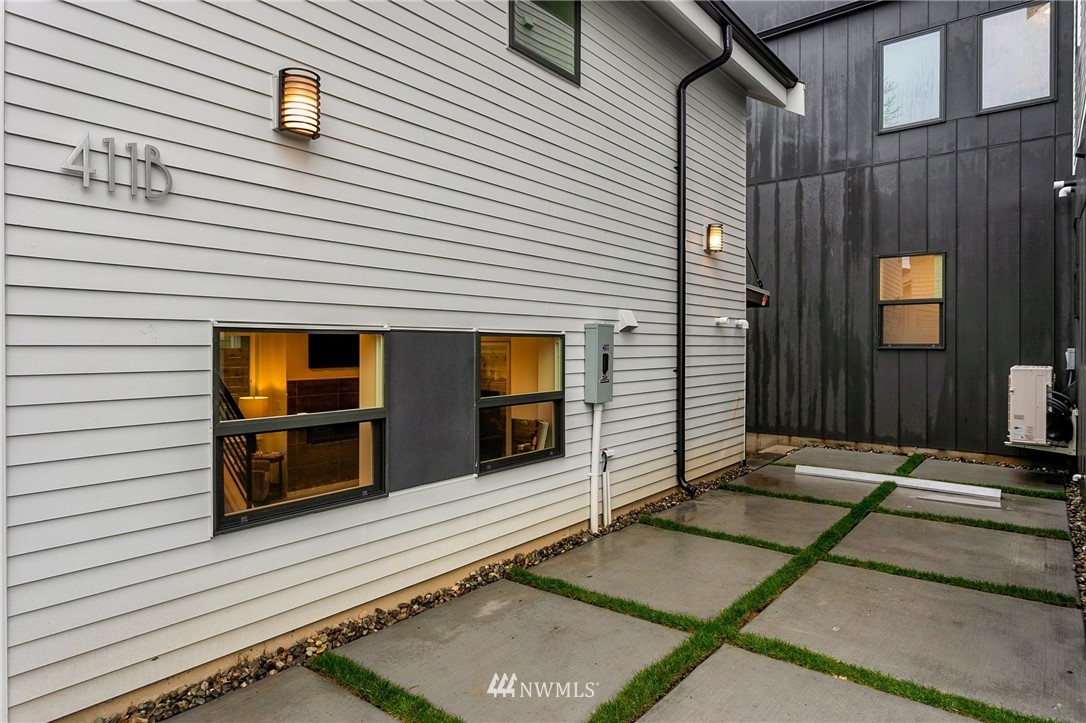 411 Northeast 80th Street Seattle, WA 98115 - Photo 13 of 15