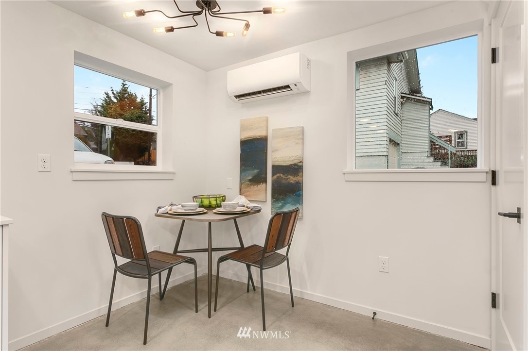 411 Northeast 80th Street Seattle, WA 98115 - Photo 7 of 15