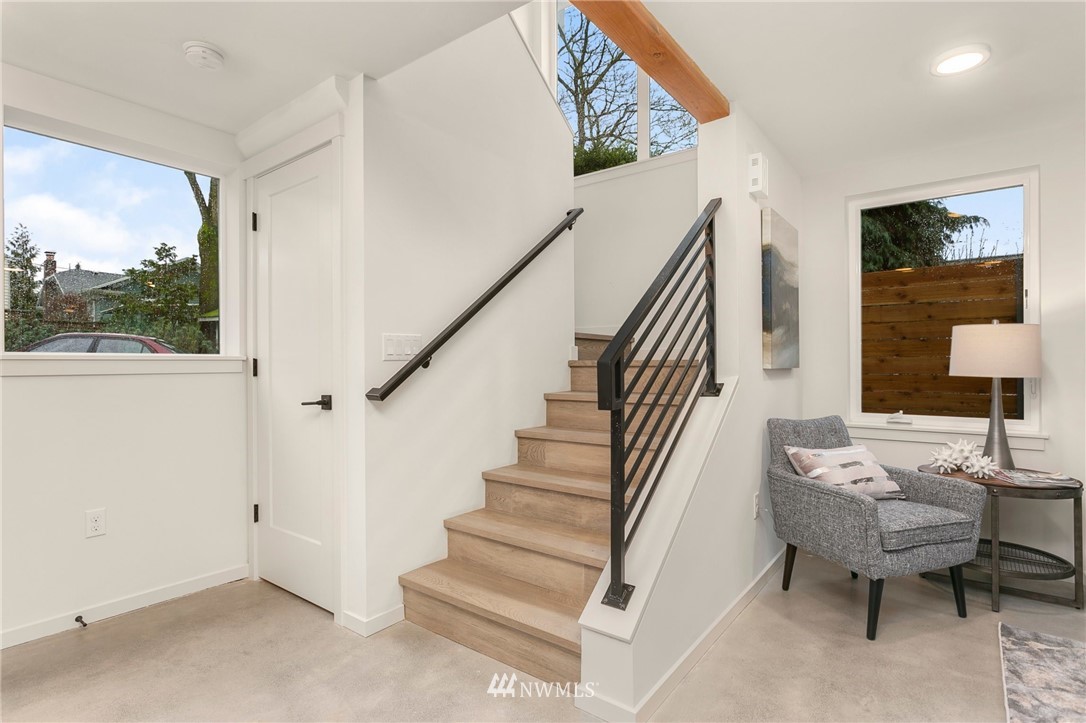 411 Northeast 80th Street Seattle, WA 98115 - Photo 8 of 15
