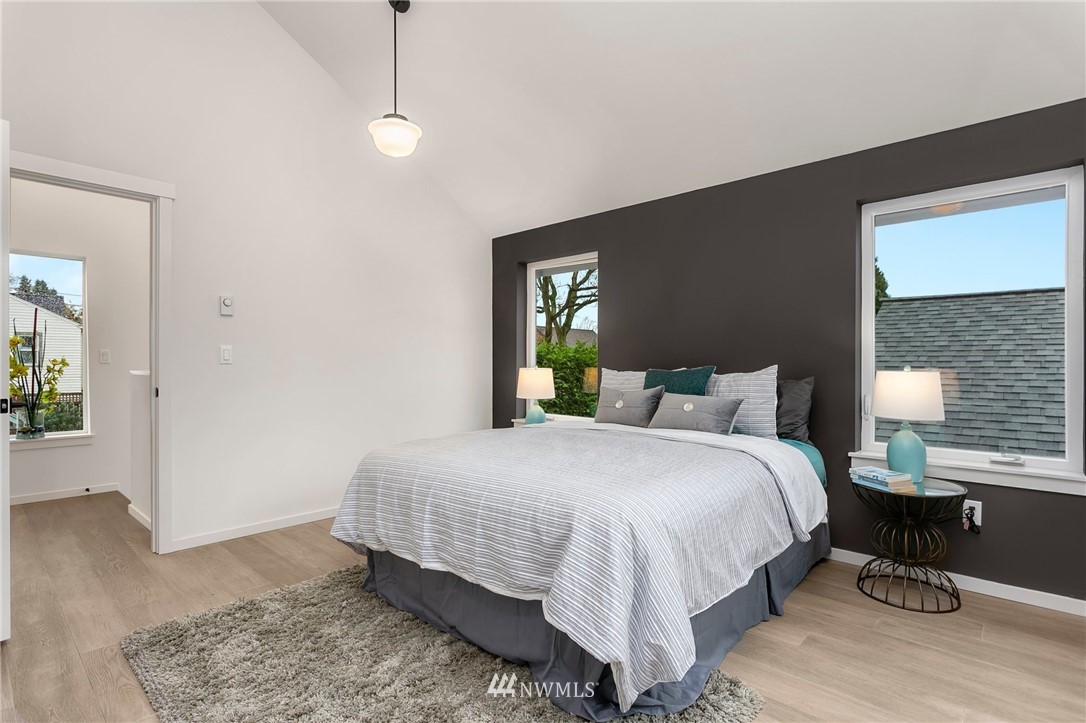 411 Northeast 80th Street Seattle, WA 98115 - Photo 10 of 15