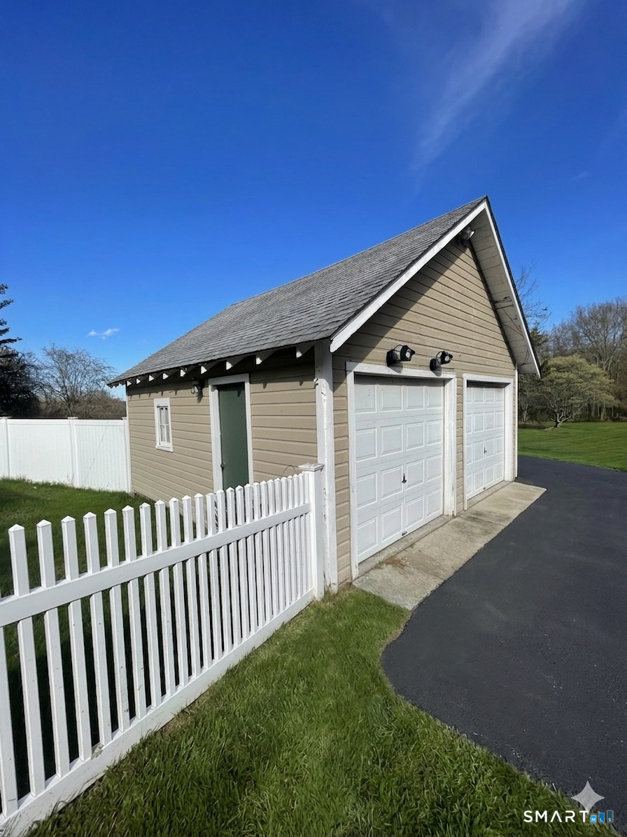 755 Scotland Road Norwich, CT 06360 - Photo 4 of 15