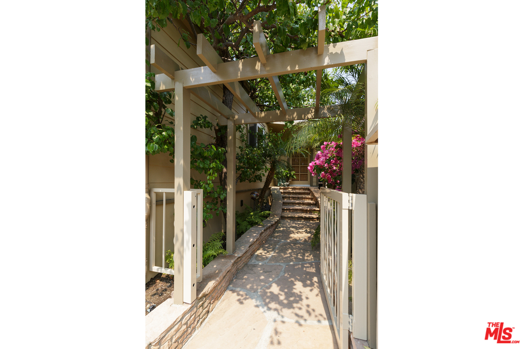 29500 Heathercliff Road, Unit 202 Malibu, CA 90265 - Photo 28 of 30 a view of a porch