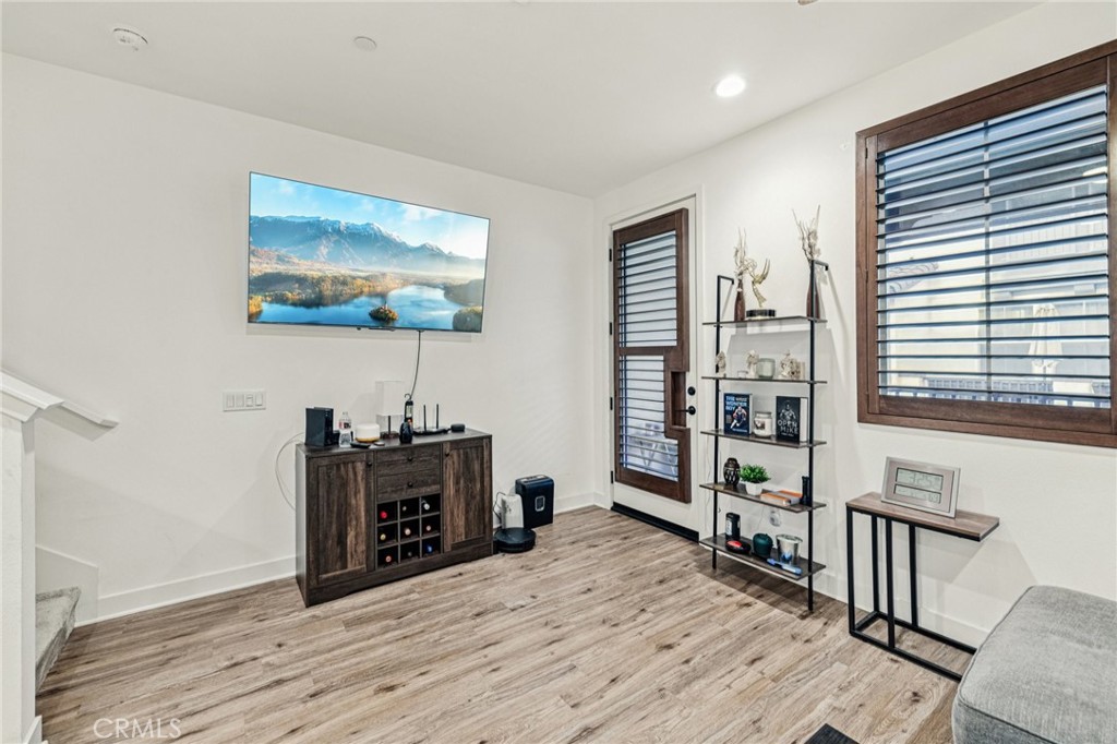 2520 Valentina Way, Unit 6 Commerce, CA 90040 - Photo 15 of 17