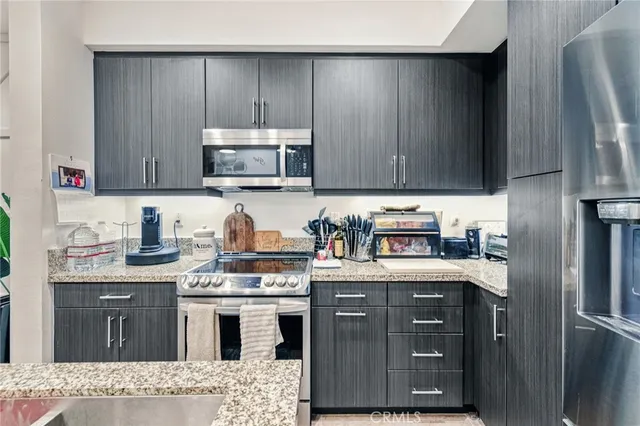 $688,000 | 2520 Valentina Way, Unit 6, Commerce, CA 90040