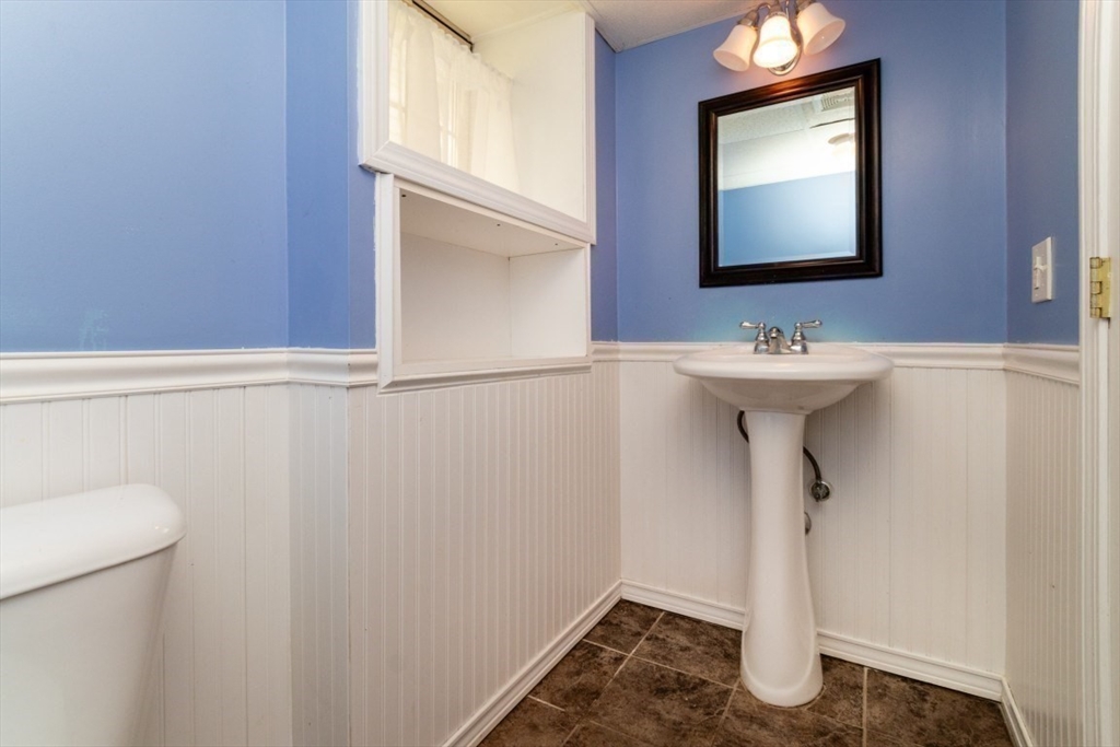 15 Kiely Road Dedham, MA 02026 - Photo 23 of 28