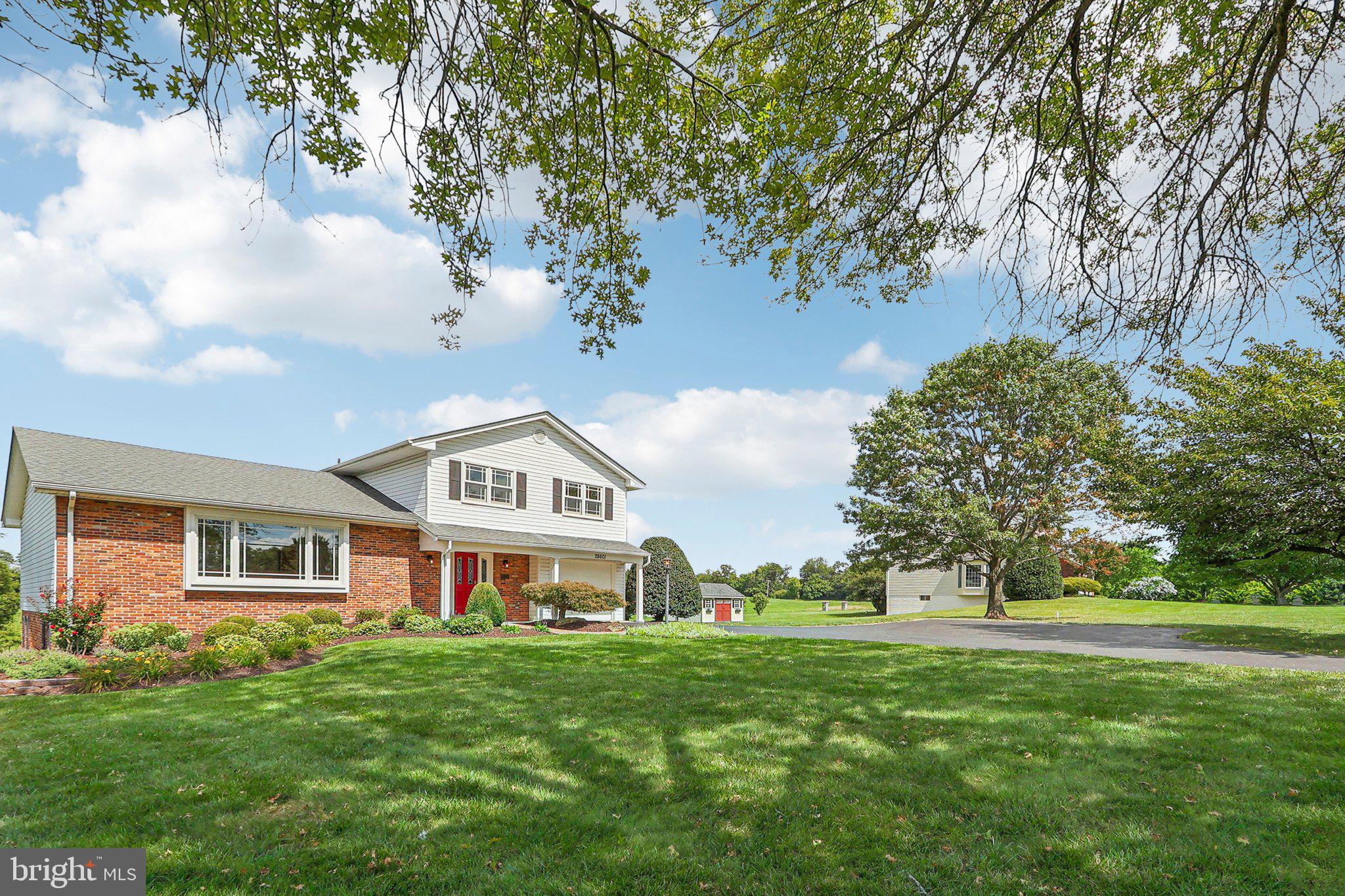 28601 Kemptown Road Mount Airy, MD 21771 - Photo 4 of 71 Plenty of parking