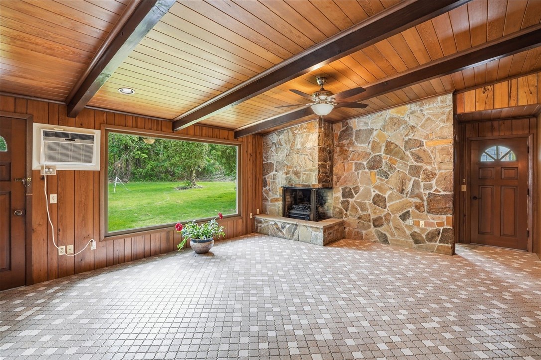 14 Cardinal Road Cranston, RI 02921 - Photo 3 of 22