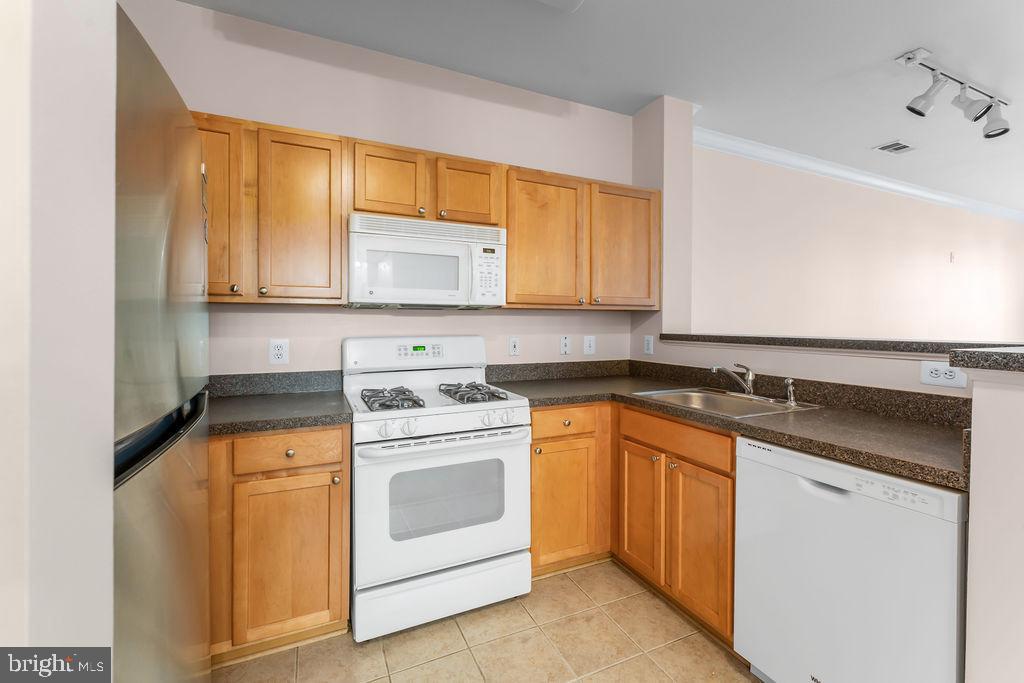 12000 Market Street, Unit 210 Reston, VA 20190 - Photo 4 of 69