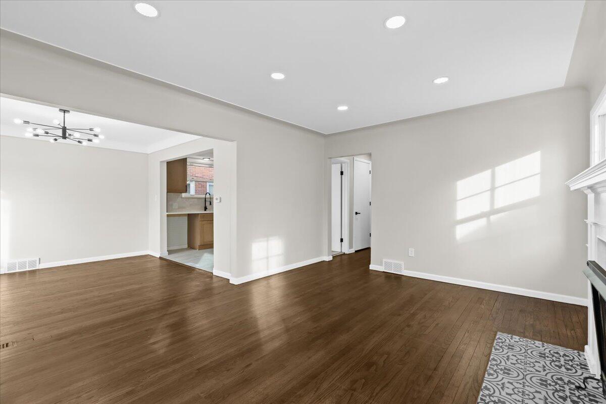 19750 Prest Street Detroit, MI 48235 - Photo 5 of 30 06-19750 Prest St