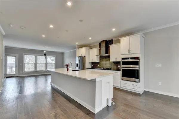 $3,975 | 2083 Holtz Lane, Atlanta, GA 30318