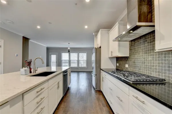 $3,975 | 2083 Holtz Lane, Atlanta, GA 30318