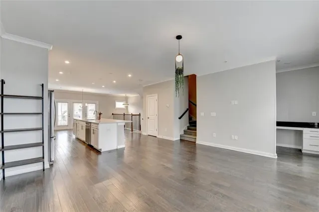 $4,150 | 2083 Holtz Lane, Atlanta, GA 30318