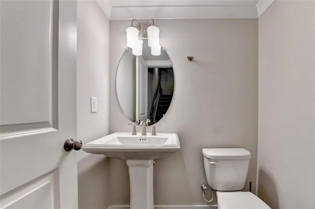 $4,150 | 2083 Holtz Lane, Atlanta, GA 30318