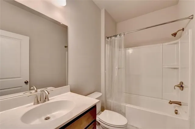 $4,150 | 2083 Holtz Lane, Atlanta, GA 30318