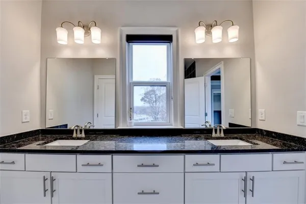 $3,975 | 2083 Holtz Lane, Atlanta, GA 30318