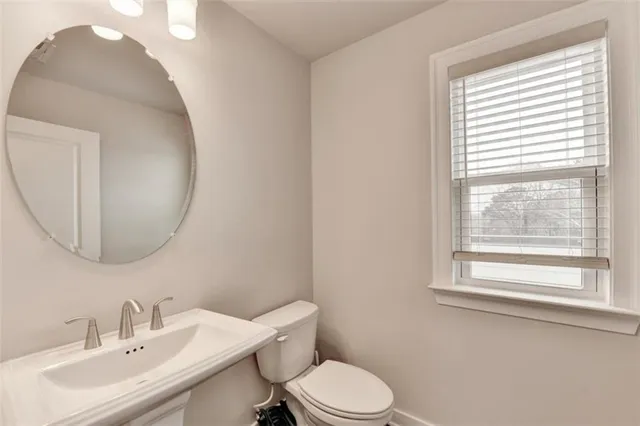 $4,150 | 2083 Holtz Lane, Atlanta, GA 30318