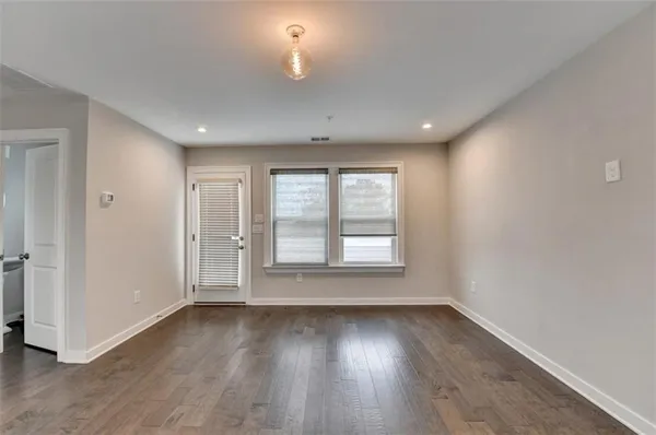 $3,975 | 2083 Holtz Lane, Atlanta, GA 30318