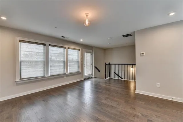 $4,150 | 2083 Holtz Lane, Atlanta, GA 30318