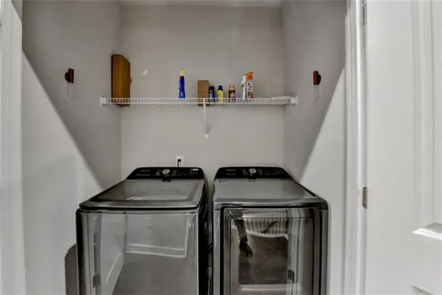 $4,150 | 2083 Holtz Lane, Atlanta, GA 30318