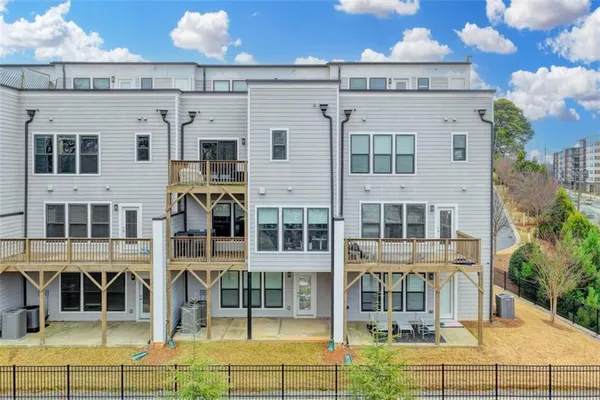 $3,975 | 2083 Holtz Lane, Atlanta, GA 30318
