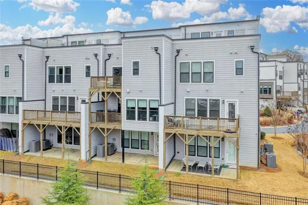 $3,975 | 2083 Holtz Lane, Atlanta, GA 30318