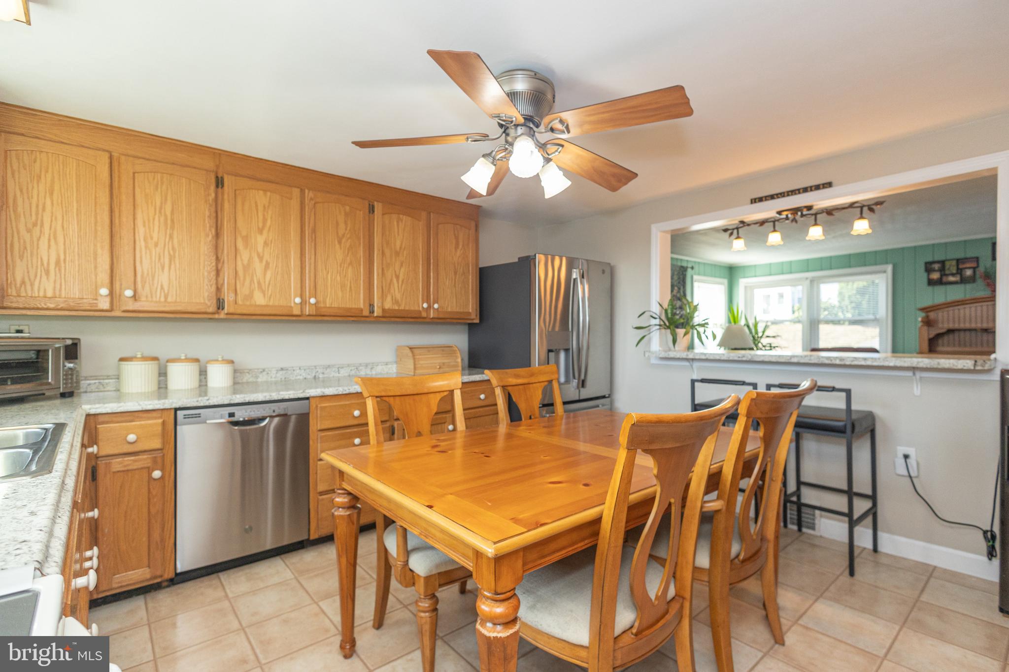 605 North Ridge Road Perkasie, PA 18944 - Photo 14 of 30 Eat-in kitchen