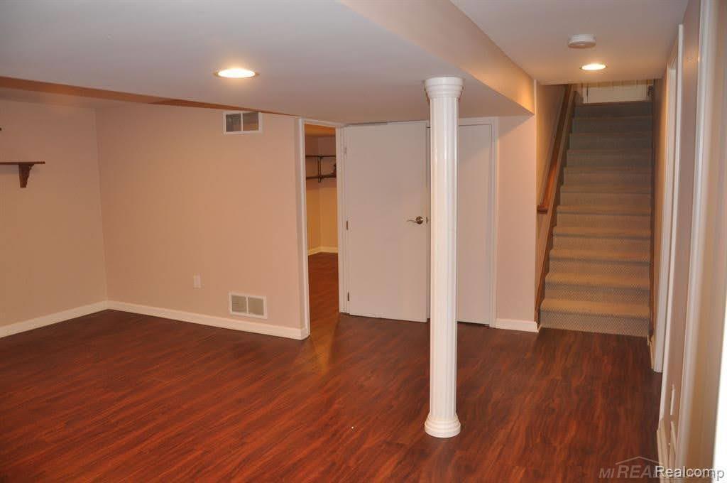 345 Hillview Street Rochester Hills, MI 48306 - Photo 22 of 28