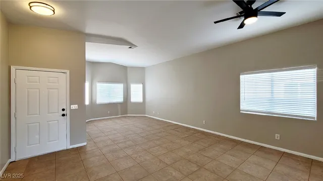 $1,850 | 319 Mulberry Glen Drive, North Las Vegas, NV 89031