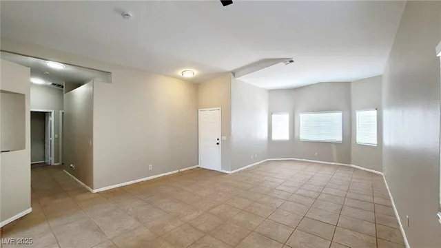 $1,850 | 319 Mulberry Glen Drive, North Las Vegas, NV 89031