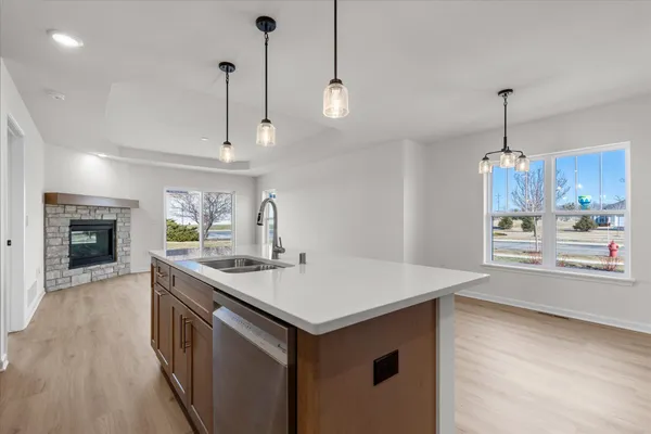 $394,900 | 500 Hunter Oaks Boulevard, Unit 1002, Watertown, WI 53094