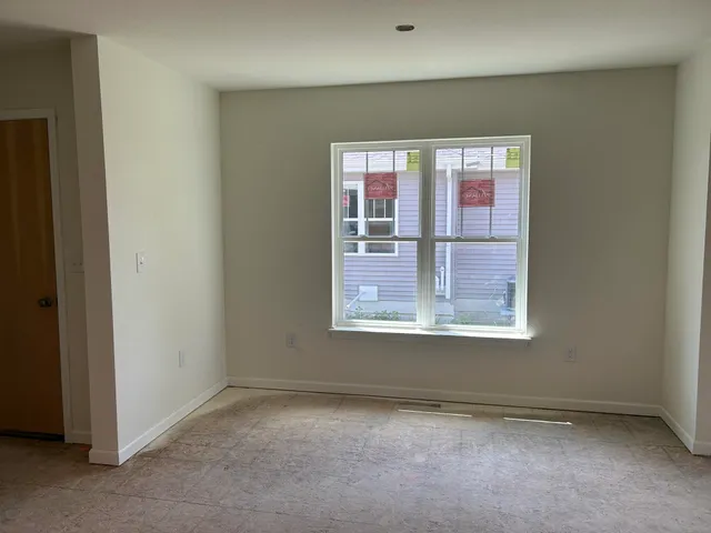 $394,900 | 500 Hunter Oaks Boulevard, Unit 1002, Watertown, WI 53094