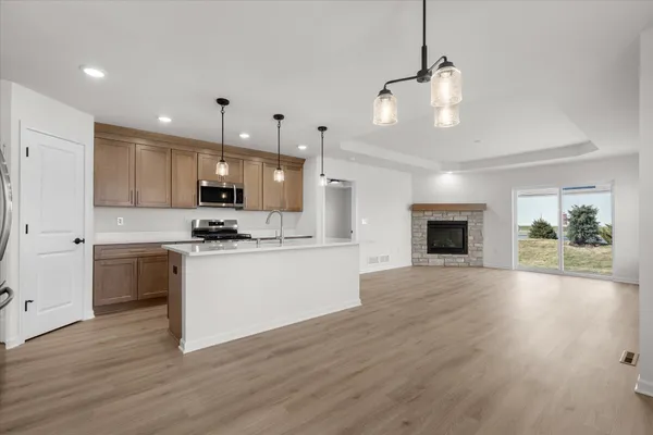 $394,900 | 500 Hunter Oaks Boulevard, Unit 1002, Watertown, WI 53094