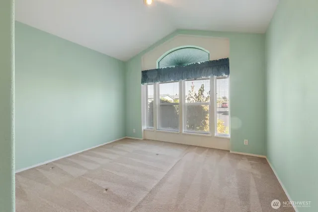 a view of empty room with window