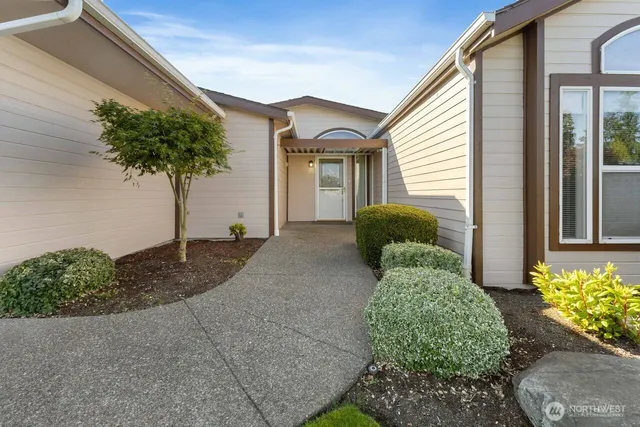 a view of an entryway