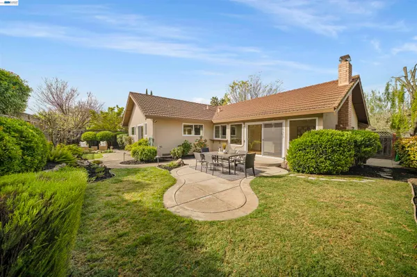 $1,725,000 | 5534 Blackbird Drive, Pleasanton, CA 94566