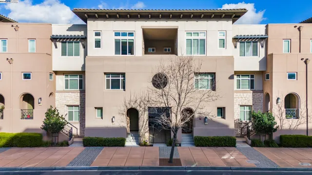 $1,025,000 | 5399 Iron Horse Parkway, Dublin, CA 94568