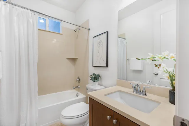 $1,025,000 | 5399 Iron Horse Parkway, Dublin, CA 94568