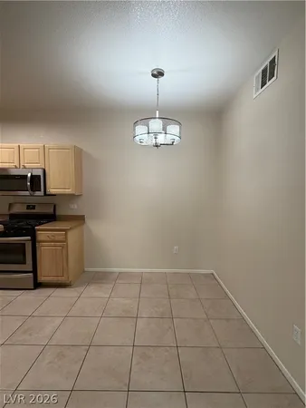 $1,250 | 8250 North Grand Canyon Drive, Unit 1170, Las Vegas, NV 89166